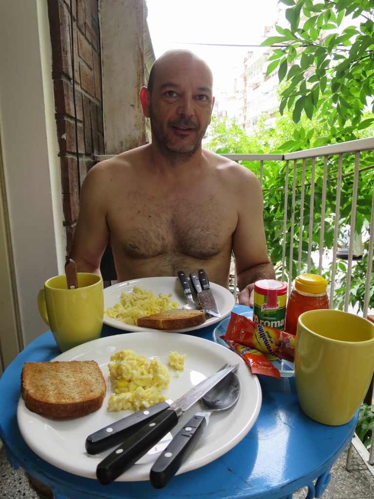 Frühstück in unserem Apartment mit Aromat und Ovomaltine